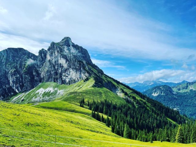 Breitenberg
.
.
.
#nature #naturephotography #naturephotographer #berge #allgäu #allgäueralpen #urlaub #urlaubindeutschland #travel #travelphotography #3ontour #2021 #alpen #ausflug #ausflugstipp #naturfotografie #naturfotografie_deutschland #naturfoto